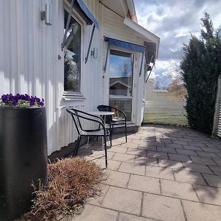 Trivsamt Parhus I Lugnt Omrade Inne I Tranas! Exterior foto
