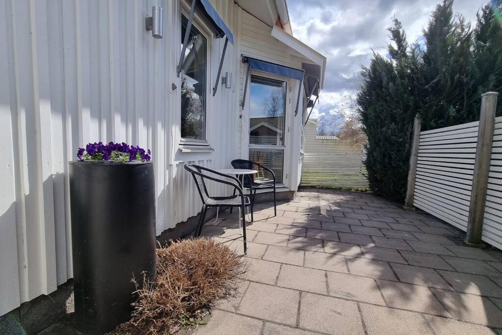Trivsamt Parhus I Lugnt Omrade Inne I Tranas! Exterior foto