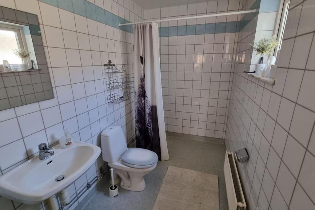Trivsamt Parhus I Lugnt Omrade Inne I Tranas! Exterior foto